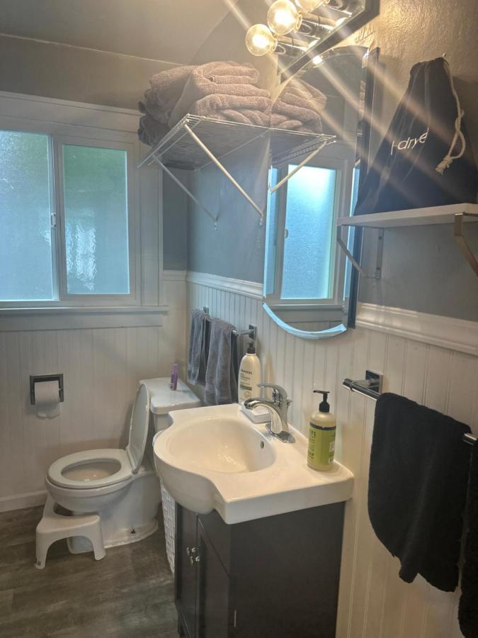 Tacoma Homestay- With Breakfast Included-Private Room Exteriör bild